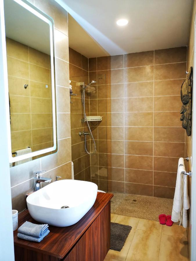 קולולי E14, Forest View Apartments, Deposit Required To Confirm Booking מראה חיצוני תמונה